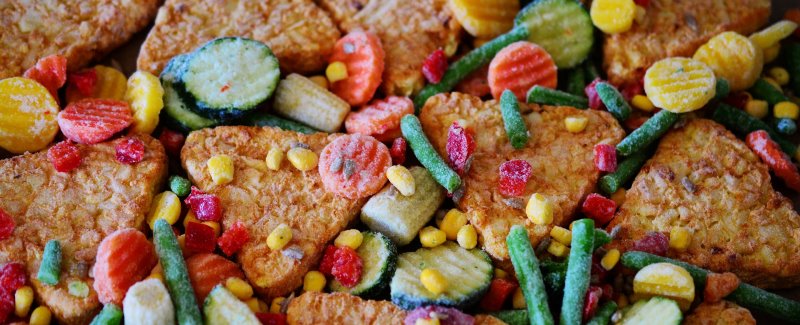 Gefrohrene Tiefkühlkost Mikrowellen ohne Grill im Test