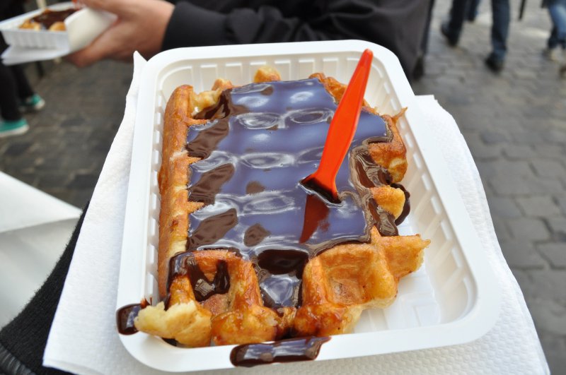 Belgische Waffel To Go mit Schokolade Belgische Waffel To Go mit Schokolade