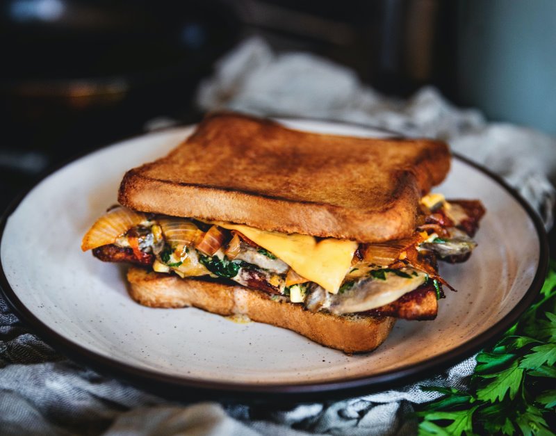 belegtes Sandwich aus dem Toaster