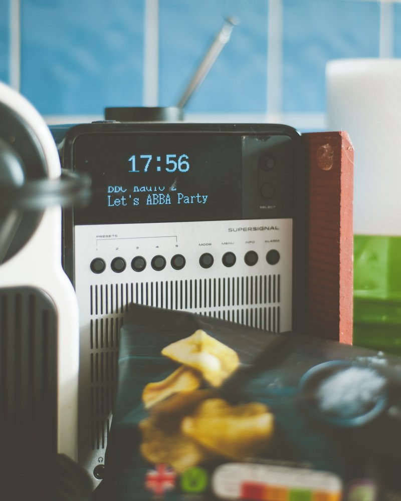 Das Küchenradio mitten im Geschen Das Küchenradio mitten im Geschen